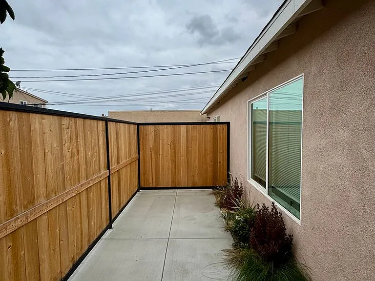 3951 Howard Ave — Photo 11