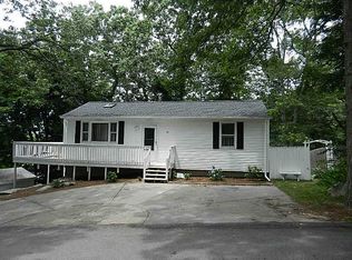 59 Mohawk St, Coventry, RI 02816