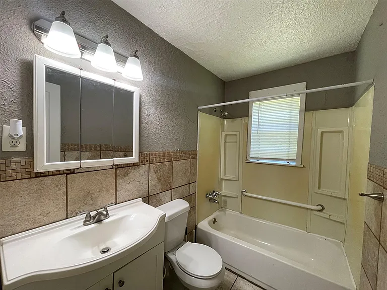 4623 Perry St — Photo 7