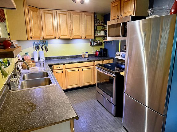 5th image of 3019 S Andover St