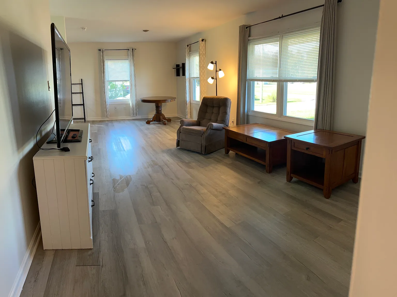 3 bed, 1700 sqft, $1,790 — Photo 3