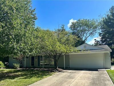 2743 Devon Hill Rd, Rocky River, OH, 44116