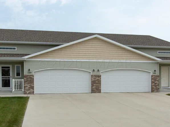 1309 12th St W, West Fargo, ND 58078
