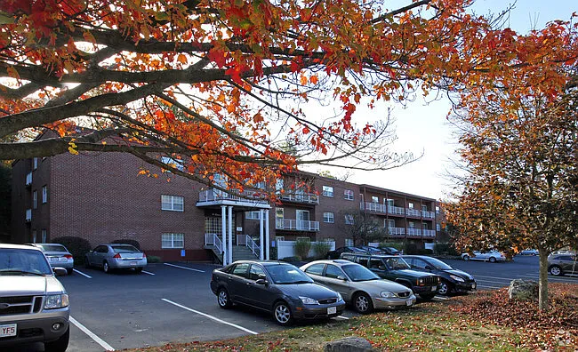 34 Salem End Rd #11B