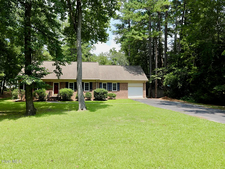 202 Haldane Dr — Photo 33