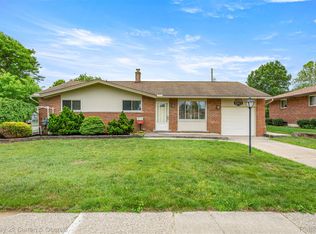 33911 Pawnee St, Westland, MI 48185