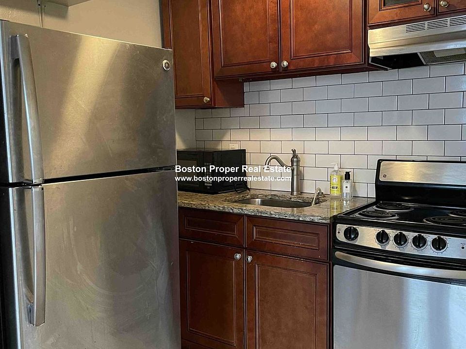 289 Newbury #9 Boston - Back Bay Unit Photo 3