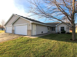 873 Greensview Ct, Hutchinson, MN 55350