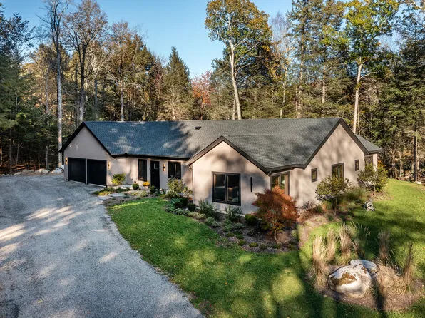 6 Kubish Rd, Litchfield, CT 06759