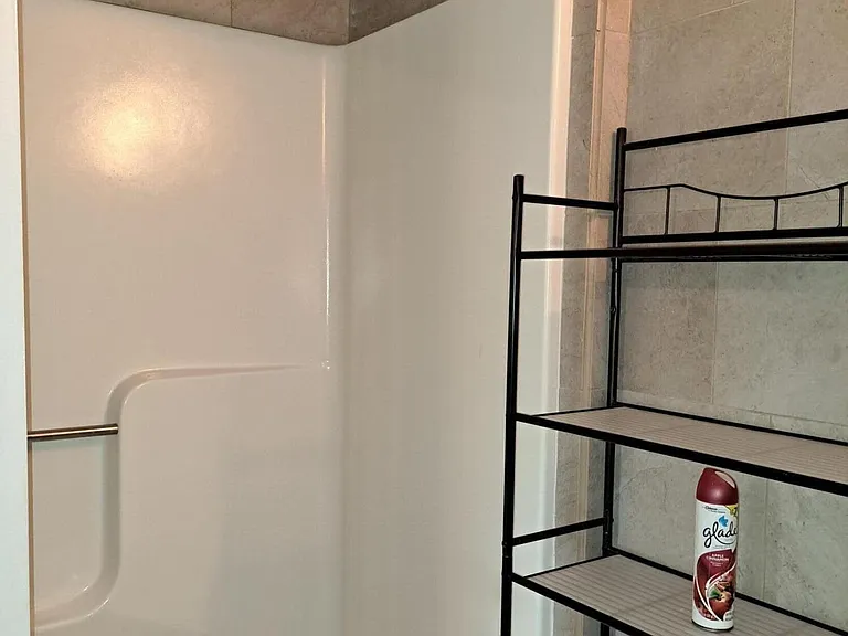 1311 Cindy Cir NE — Photo 11