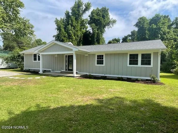 240 Channel Rock Road, Beaufort, NC 28516