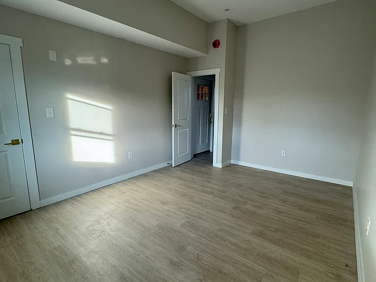 2416 N Charles St #3 — Photo 12