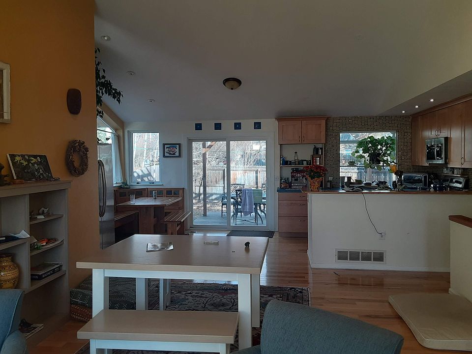 1st image of 399 Van Buren Ct
