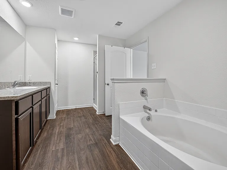 169 Allington Cir — Photo 17