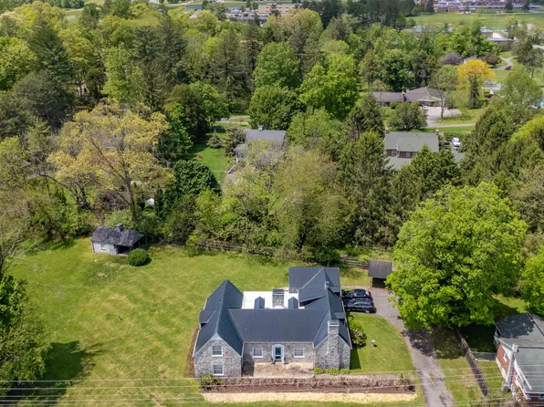 8789 S Seneca Trl, Ronceverte, WV 24970