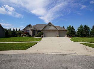 3883 Prairie Creek Ln, Saginaw, MI 48603