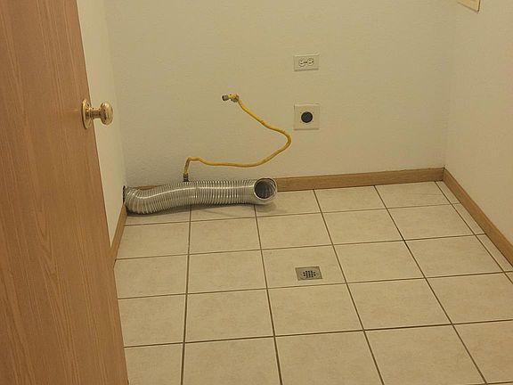 3rd image of 1-1248 Winans Ave #1