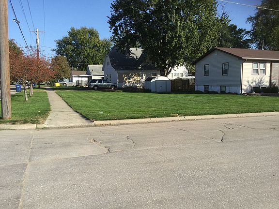 Large corner lot