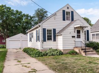 1326 4th St NE, Rochester, MN 55906