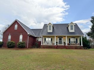 932 Smart Rd, Troy, AL 36079