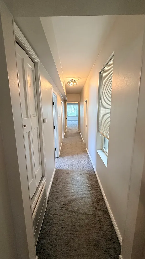 3 bed, 1100 sqft, $1,800 — Photo 4