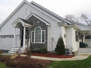 9 Harmony Xing, East Bridgewater, MA 02333