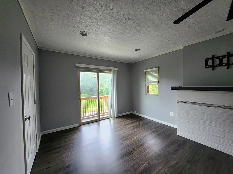 312 Cambridge Ave #C — Photo 4
