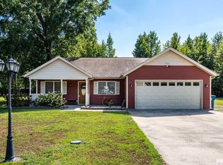 307 Noah Ln, Carterville, IL