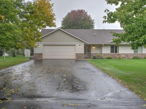 115 Brookview Ct NW, Isanti, MN 55040