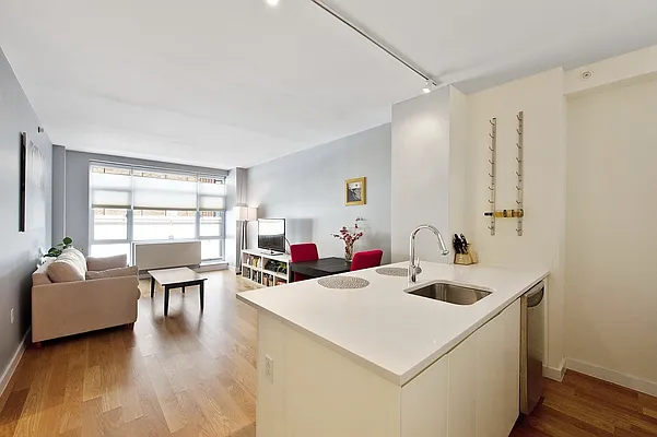 Sold by Nest Seekers International | media 7