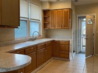 2567 S Emerald Ave #2, Chicago, IL 60616