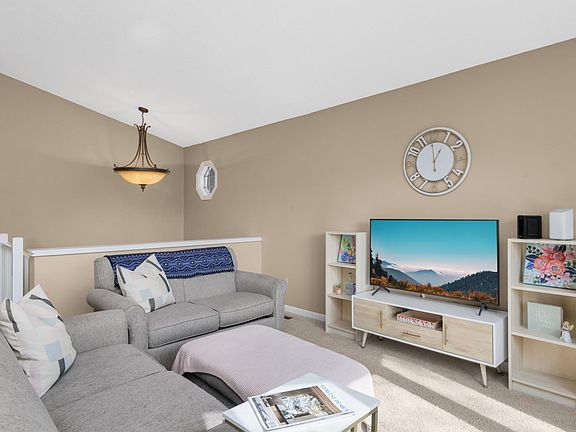 5th image of 615 Evergreen Dr