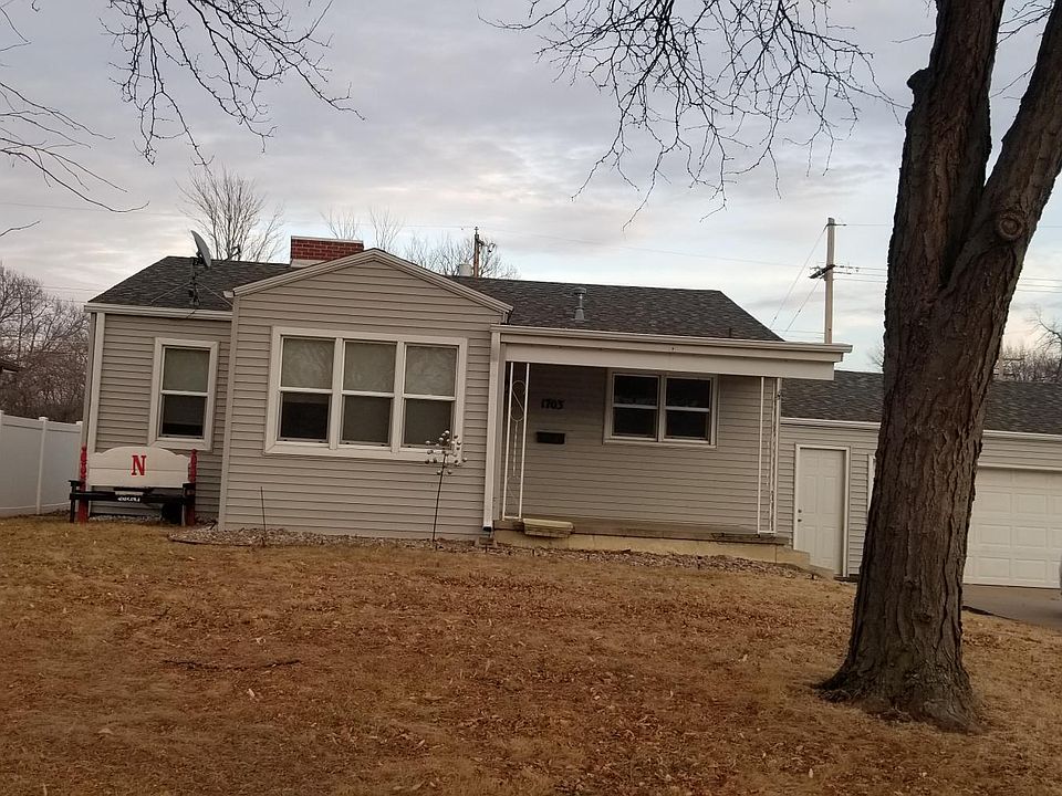 1st image of 1703 Park Ave