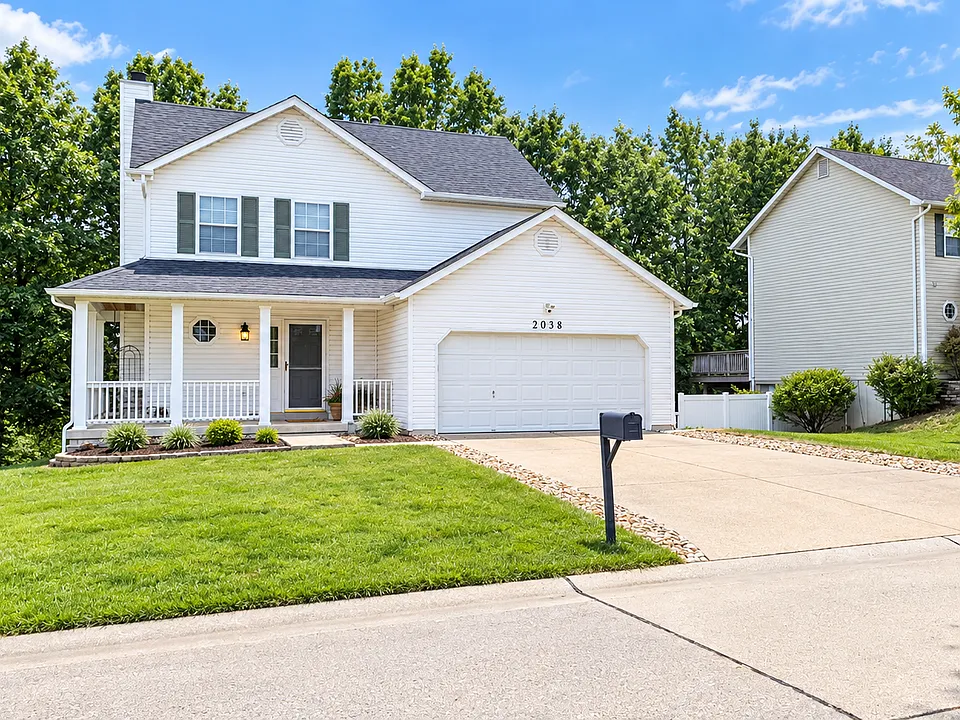 2038 Birchwood Dr