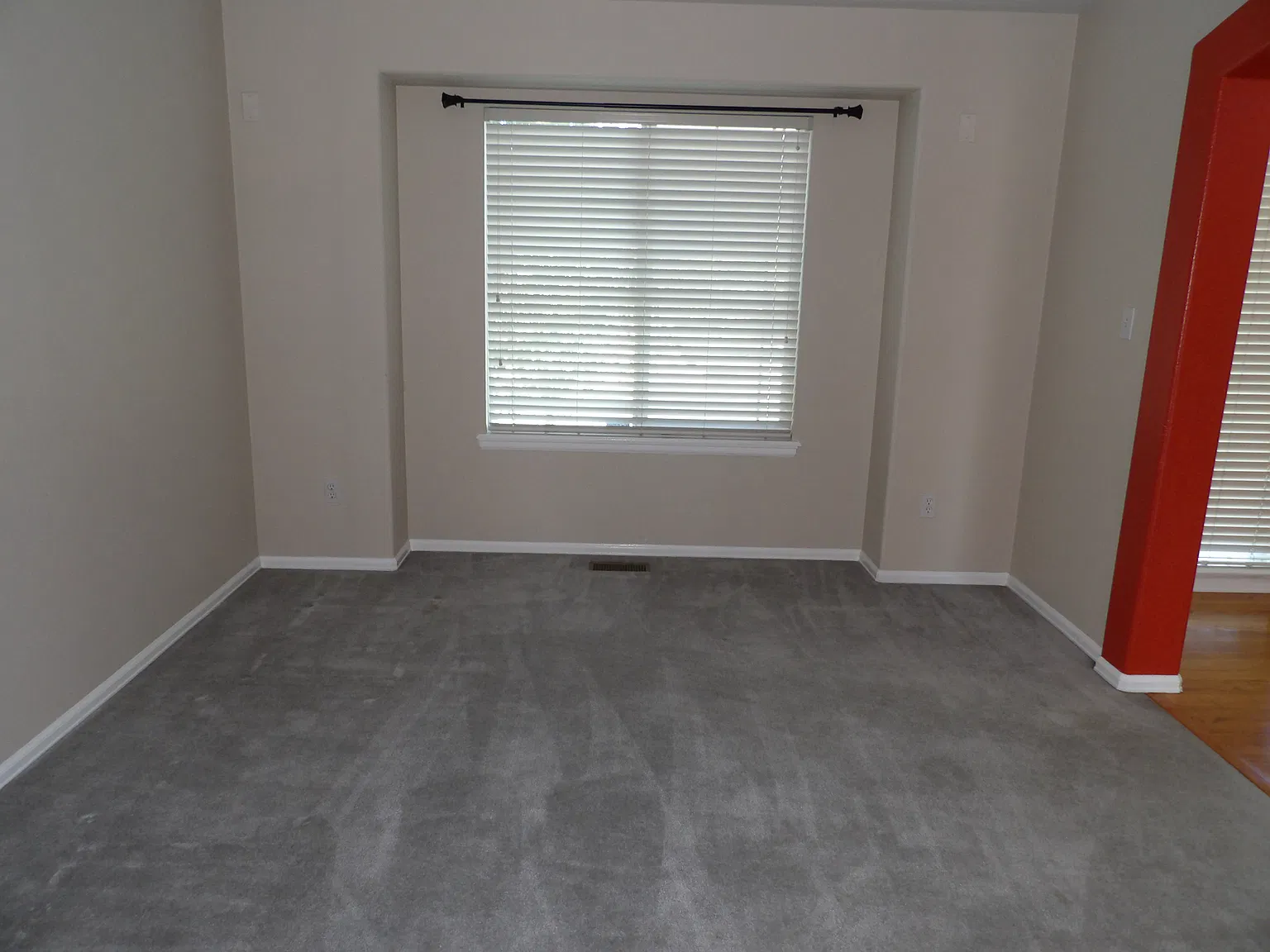 4 bed, 3.5 bath, 3410 sqft, $3,095 — Photo 4