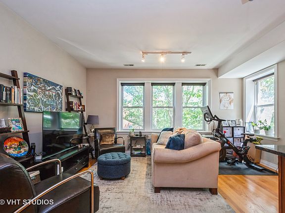 3rd image of 4854 N Bell Ave #3N