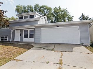 6955 Hemlock St, Hanover Park, IL 60133