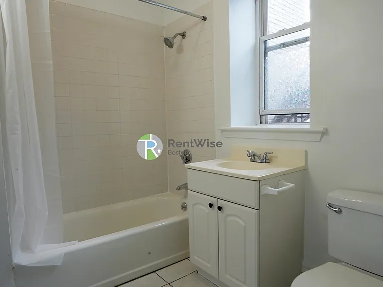 8 Camelot Ct #20 — Photo 15