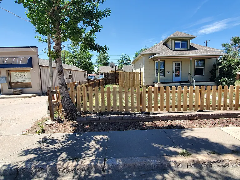 125 S Denver Ave — Photo 1