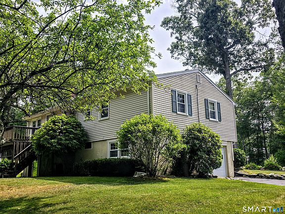 4th image of 279 Gales Ferry Road