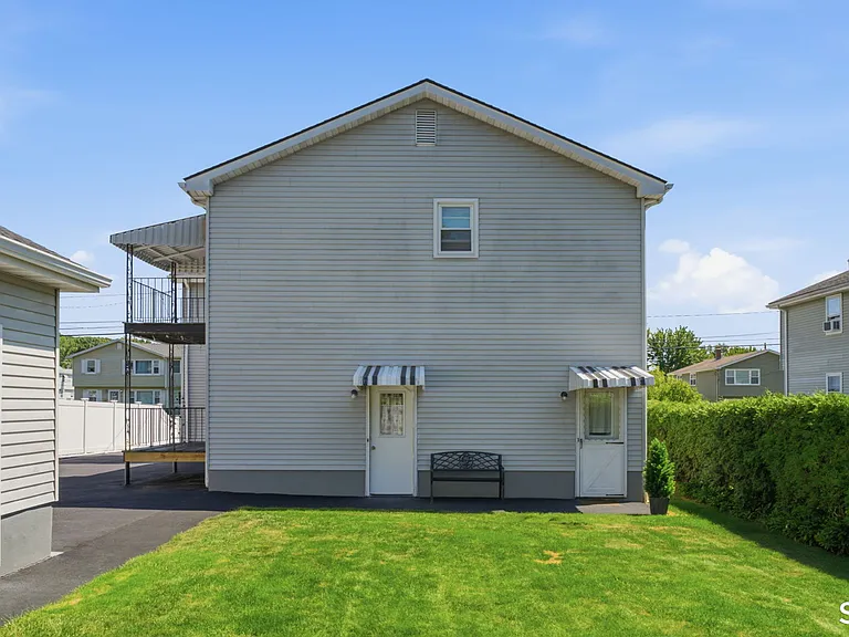 112 Joy Ln #1 — Photo 6