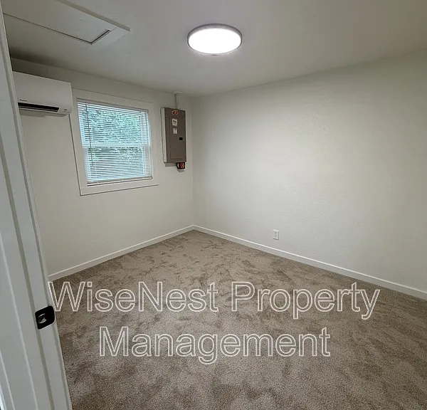 1100 S Savage St — Photo 5