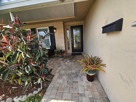 3rd image of 708 BRANNEN CIRCLE