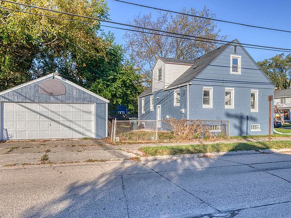 5th image of 436 E George Ave