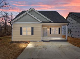 43 Robbins Cir, Lexington, NC 27292