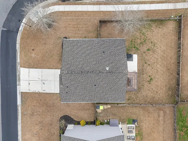 301 Ginger Dr — Photo 8