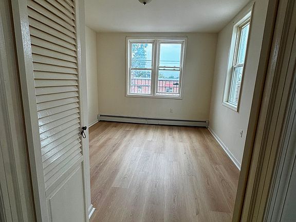 4th image of 1277 Edison Ave #3
