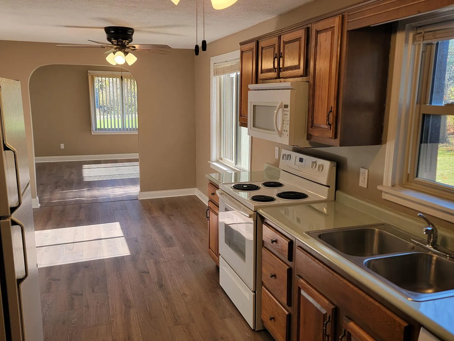 3 bed, 1467 sqft, $1,800 — Photo 3