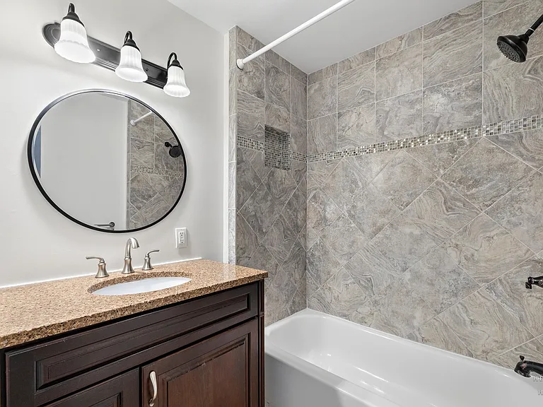 908 Wheeler St #1 — Photo 14