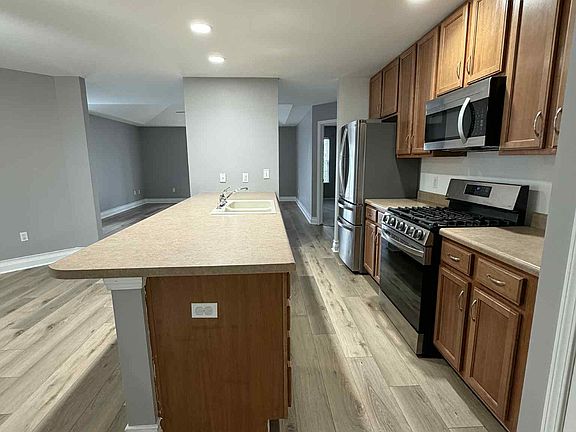 5th image of 1780 E 105th Ave